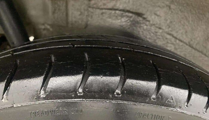 2017 Maruti Wagon R 1.0 LXI CNG, CNG, Manual, 69,841 km, Right Rear Tyre Tread