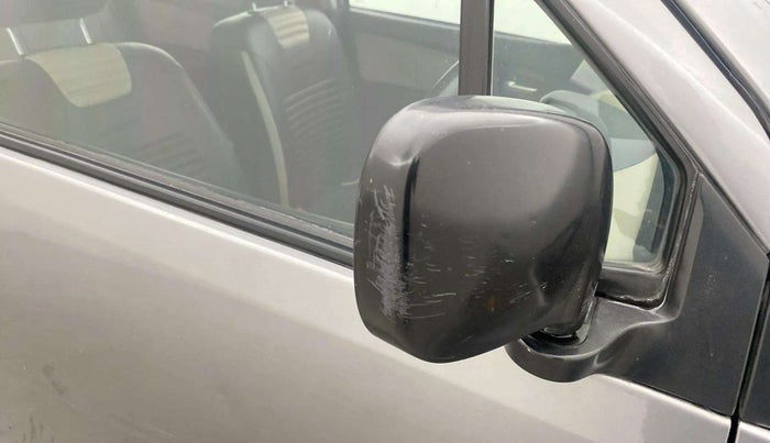 2017 Maruti Wagon R 1.0 LXI CNG, CNG, Manual, 69,841 km, Right rear-view mirror - Minor scratches