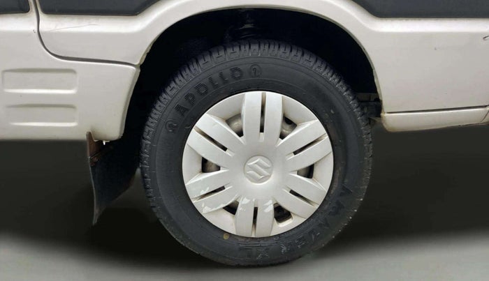 2017 Maruti Omni 5 STR, Petrol, Manual, 16,683 km, Right Front Wheel