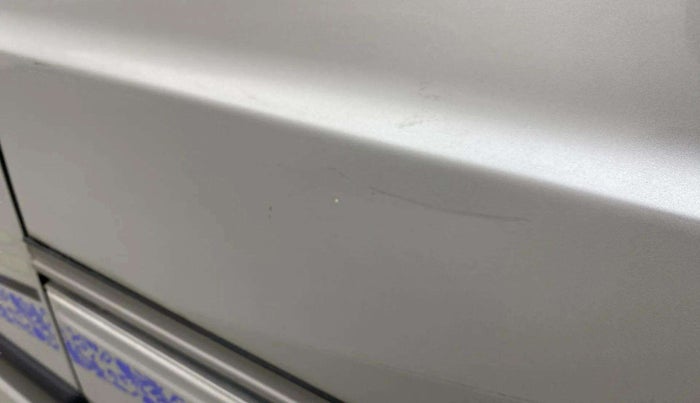 2017 Maruti Omni 5 STR, Petrol, Manual, 16,683 km, Left quarter panel - Slightly dented