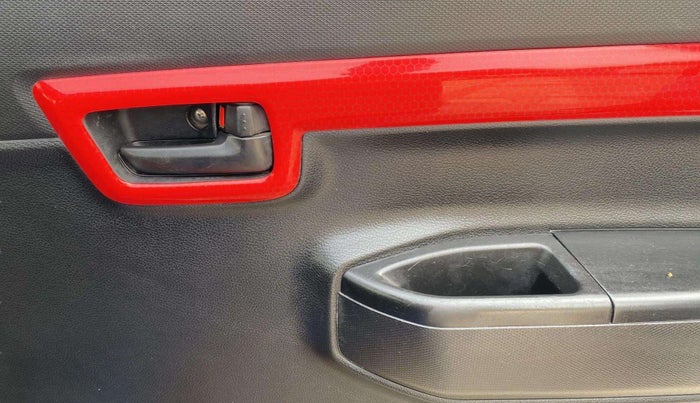 2020 Maruti S PRESSO VXI PLUS AMT, Petrol, Automatic, 27,911 km, Driver Side Door Panels Control