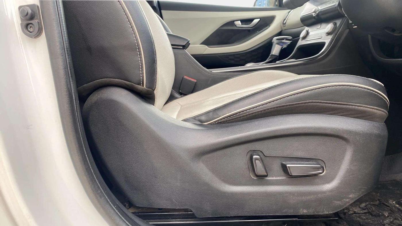 2020 Hyundai Creta SX (O) IVT 1.5 PETROL, Petrol, Automatic, 60,394 km, Driver Side Adjustment Panel