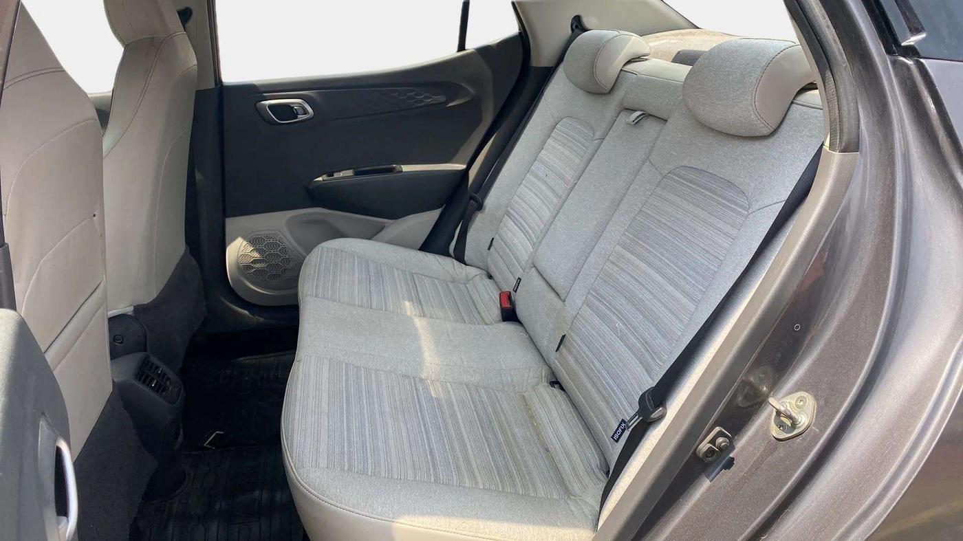 2020 Hyundai AURA SX 1.2 (O) CRDI, Diesel, Manual, 94,493 km, Right Side Rear Door Cabin
