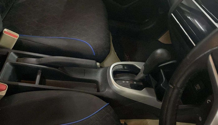 2017 Honda Jazz 1.2L I-VTEC V AT, Petrol, Automatic, 5,610 km, Gear Lever