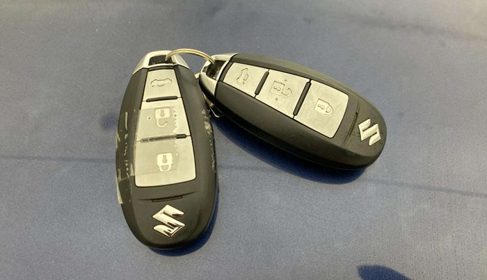 2018 Maruti Ciaz ALPHA 1.5 SHVS PETROL, Petrol, Manual, 97,093 km, Key Close Up