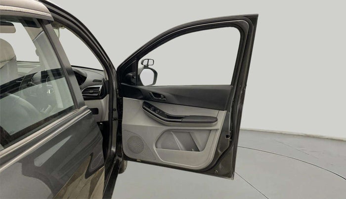 2023 Tata Tiago XT PETROL, Petrol, Manual, 55,241 km, RHS Front Door