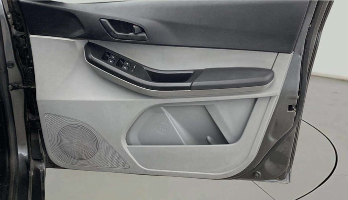 2023 Tata Tiago XT PETROL, Petrol, Manual, 55,241 km, Driver Side Door Panels Control