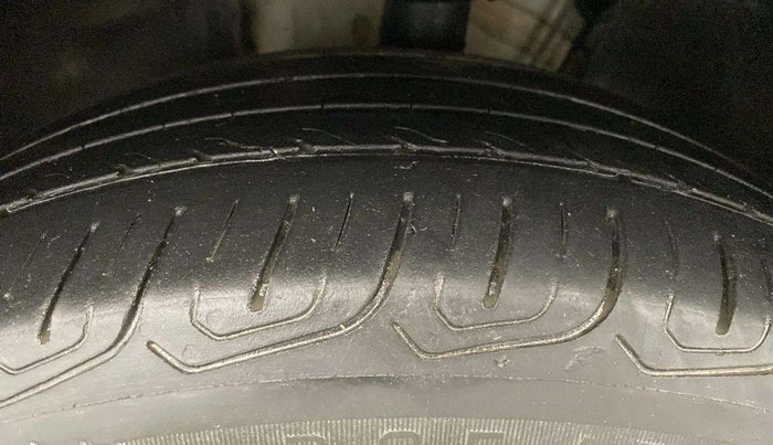 2021 Skoda KUSHAQ STYLE 1.5L TSI MT, Petrol, Manual, 38,305 km, Left Front Tyre Tread