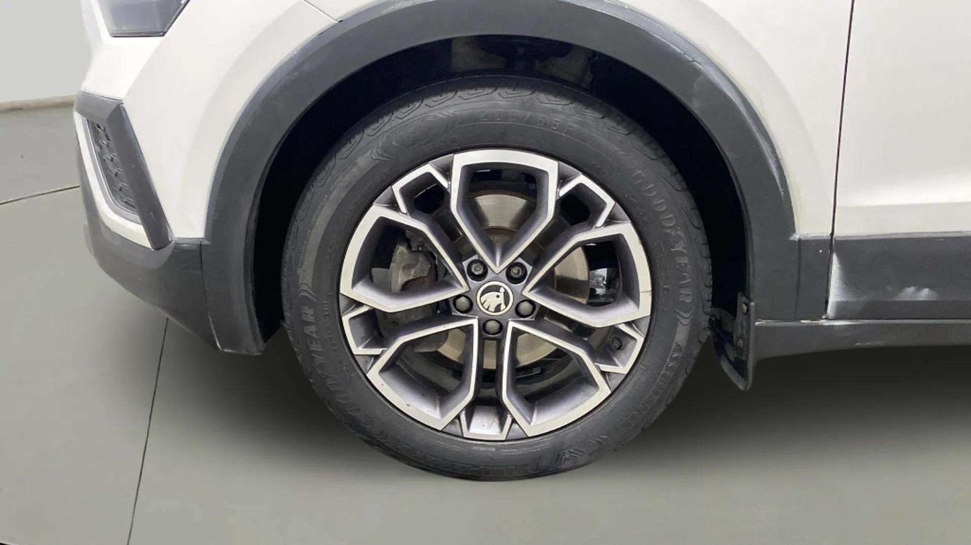 2021 Skoda KUSHAQ STYLE 1.5L TSI MT, Petrol, Manual, 38,305 km, Left Front Wheel