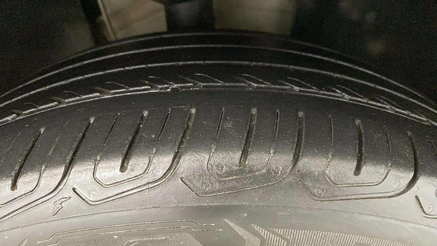2021 Skoda KUSHAQ STYLE 1.5L TSI MT, Petrol, Manual, 38,305 km, Right Front Tyre Tread
