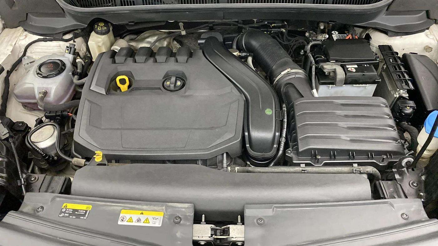 2021 Skoda KUSHAQ STYLE 1.5L TSI MT, Petrol, Manual, 38,305 km, Engine View