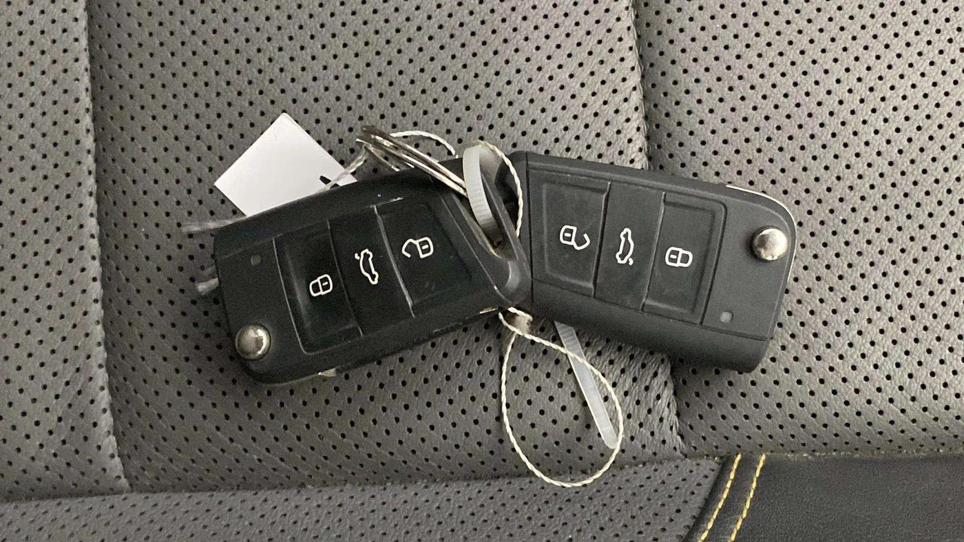 2021 Skoda KUSHAQ STYLE 1.5L TSI MT, Petrol, Manual, 38,305 km, Key Close Up