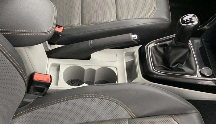 2021 Skoda KUSHAQ STYLE 1.5L TSI MT, Petrol, Manual, 38,305 km, Gear Lever