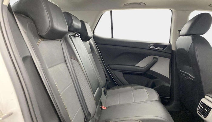 2021 Skoda KUSHAQ STYLE 1.5L TSI MT, Petrol, Manual, 38,305 km, Right Side Rear Door Cabin