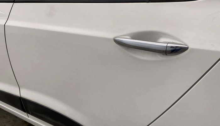 2014 Hyundai Grand i10 SPORTZ 1.2 KAPPA VTVT, Petrol, Manual, 62,857 km, Rear left door - Minor scratches