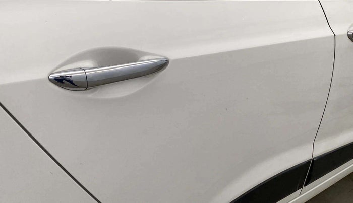 2014 Hyundai Grand i10 SPORTZ 1.2 KAPPA VTVT, Petrol, Manual, 62,857 km, Right rear door - Minor scratches