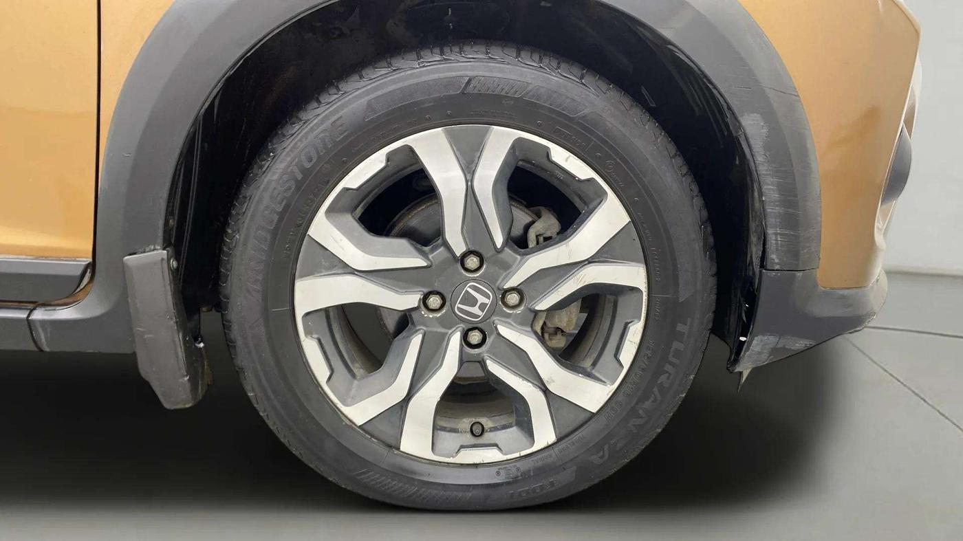 2019 Honda WR-V 1.5L I-DTEC V MT, Diesel, Manual, 84,377 km, Right Front Wheel