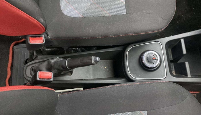 2020 Renault Kwid RXT 1.0 AMT (O), Petrol, Automatic, 17,607 km, Gear Lever