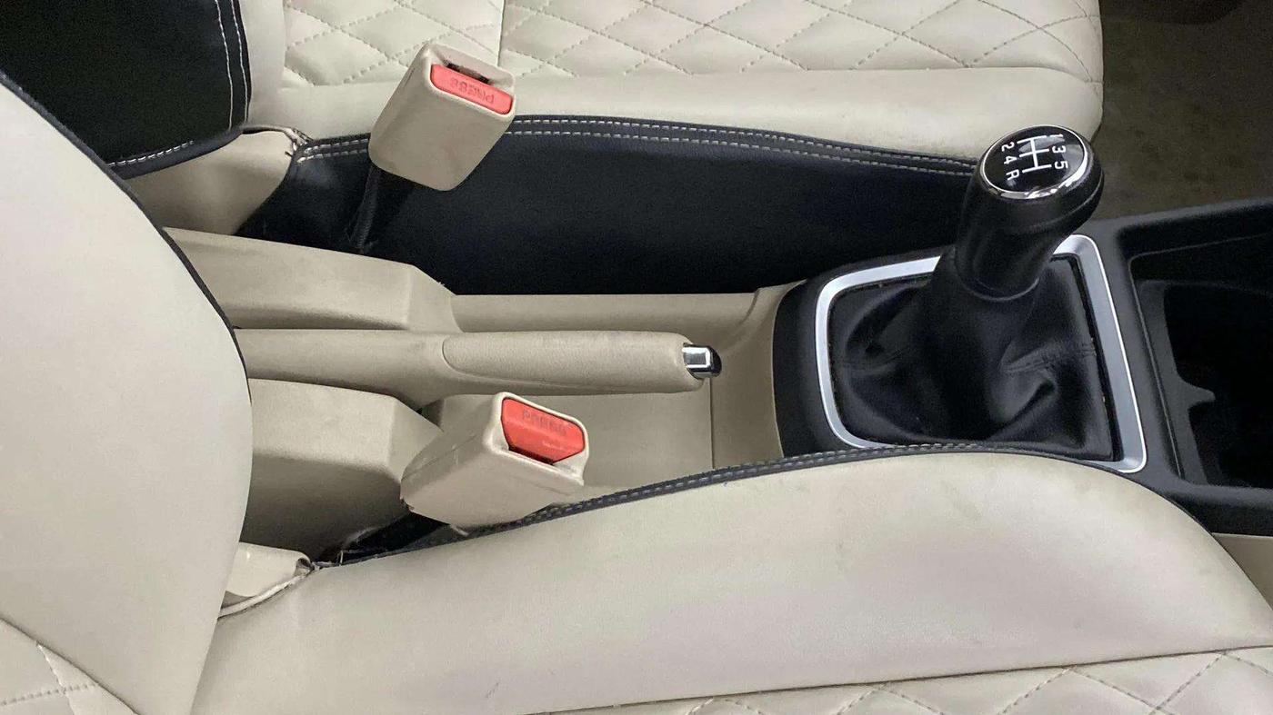 2022 Maruti Dzire ZXI CNG, CNG, Manual, 65,132 km, Gear Lever