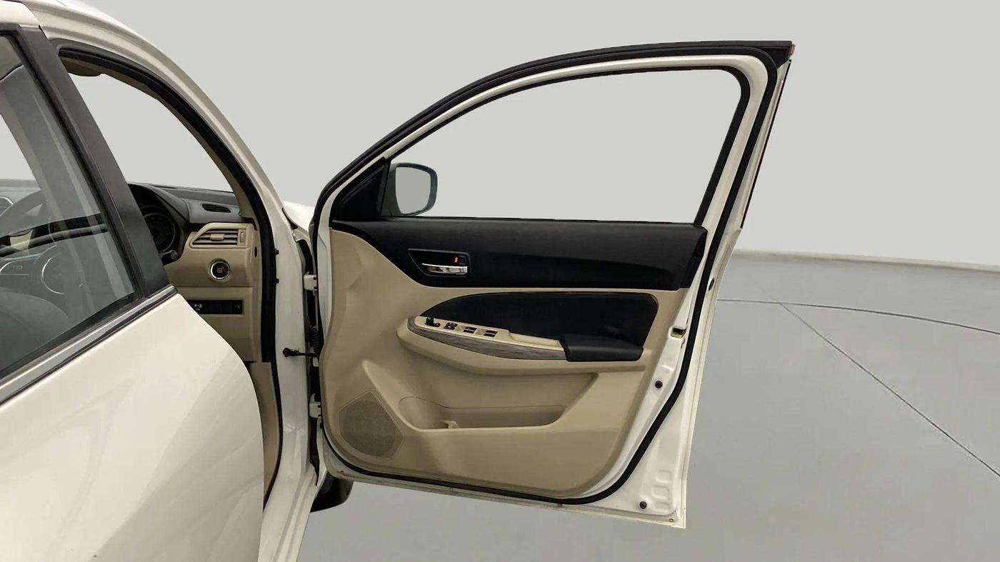 2022 Maruti Dzire ZXI CNG, CNG, Manual, 65,132 km, RHS Front Door