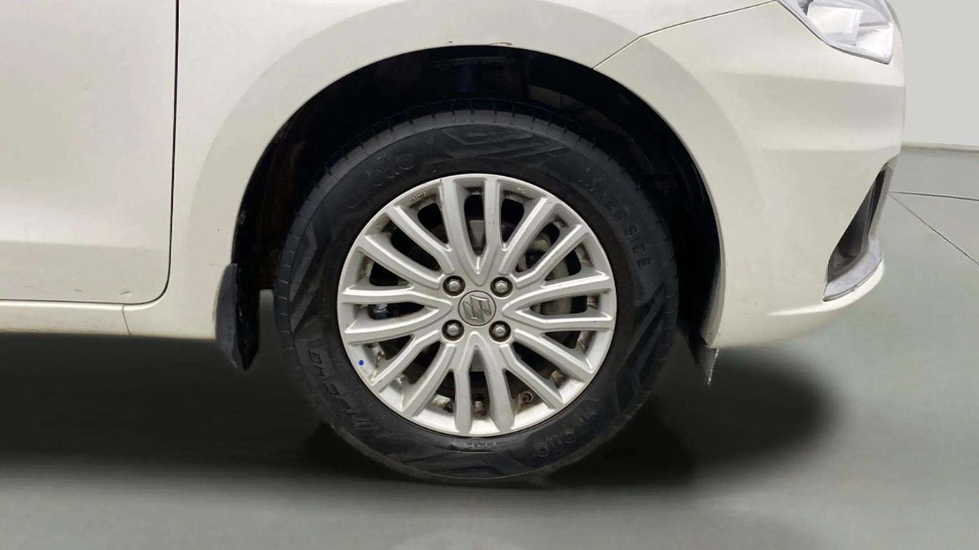 2022 Maruti Dzire ZXI CNG, CNG, Manual, 65,132 km, Right Front Wheel