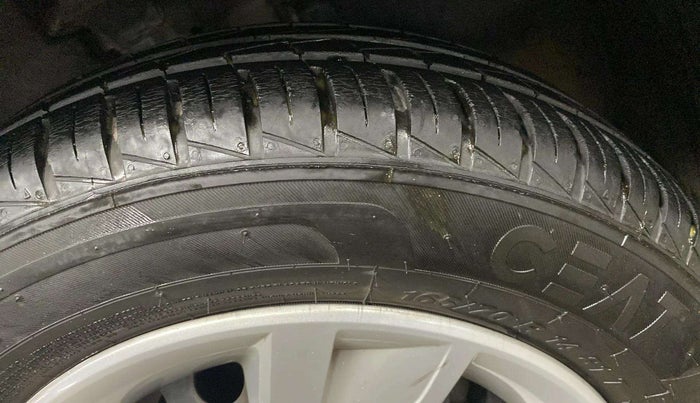 2021 Renault Kwid RXT 0.8, Petrol, Manual, 4,004 km, Right Front Tyre Tread