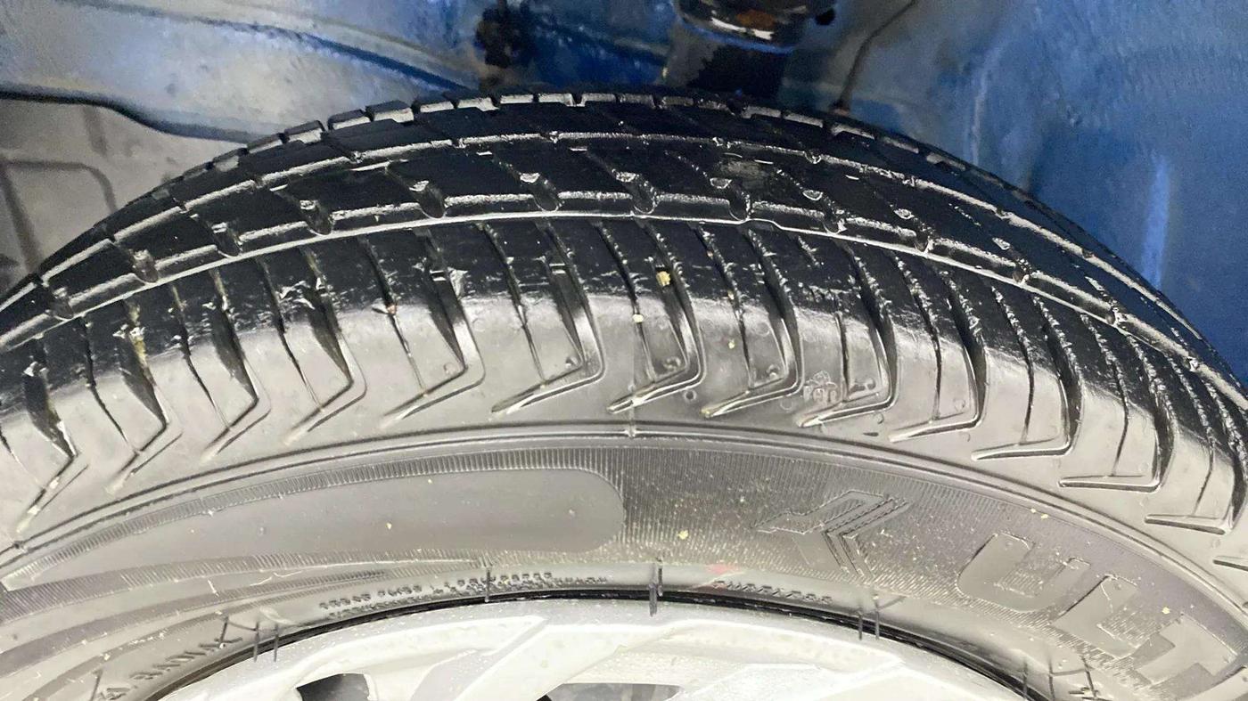 2023 Maruti Alto K10 VXI CNG, CNG, Manual, 14,986 km, Left Front Tyre Tread