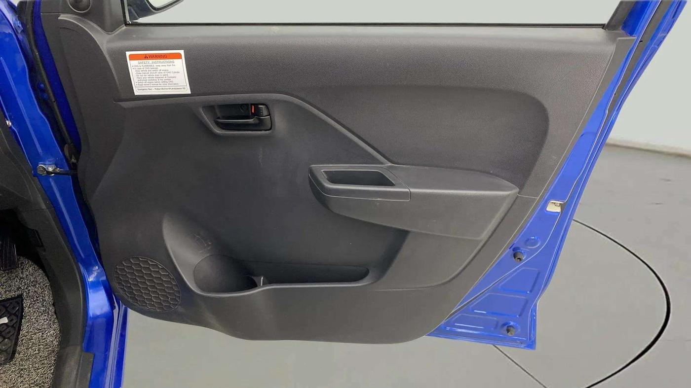 2023 Maruti Alto K10 VXI CNG, CNG, Manual, 14,986 km, Driver Side Door Panels Control