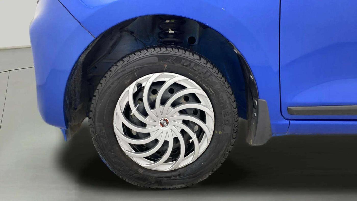 2023 Maruti Alto K10 VXI CNG, CNG, Manual, 14,986 km, Left Front Wheel