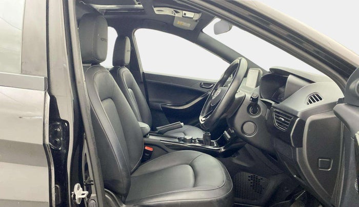 2023 Tata NEXON XZ PLUS PETROL SUNROOF DARK EDITION, Petrol, Manual, 17,053 km, Right Side Front Door Cabin