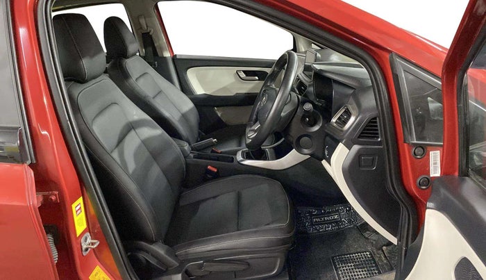 2023 Tata ALTROZ XZ PLUS O SUNROOF CNG, CNG, Manual, 15,357 km, Right Side Front Door Cabin
