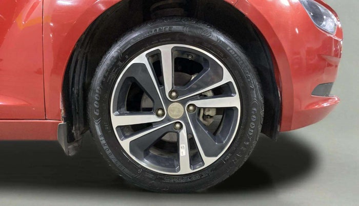 2023 Tata ALTROZ XZ PLUS O SUNROOF CNG, CNG, Manual, 15,357 km, Right Front Wheel