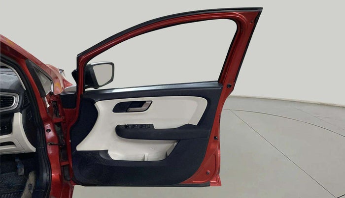 2023 Tata ALTROZ XZ PLUS O SUNROOF CNG, CNG, Manual, 15,357 km, RHS Front Door
