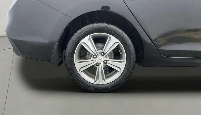 2019 Hyundai Verna 1.6 VTVT SX, Petrol, Manual, 47,842 km, Right Rear Wheel