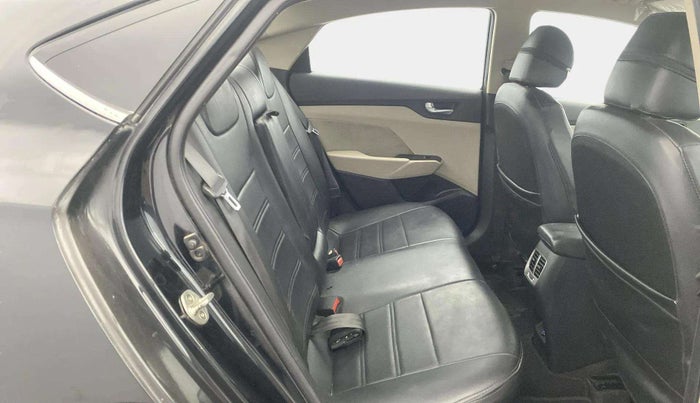 2019 Hyundai Verna 1.6 VTVT SX, Petrol, Manual, 47,842 km, Right Side Rear Door Cabin