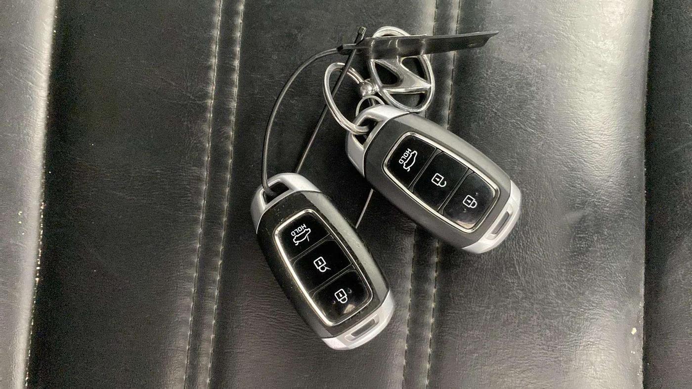 2019 Hyundai Verna 1.6 VTVT SX, Petrol, Manual, 47,842 km, Key Close Up