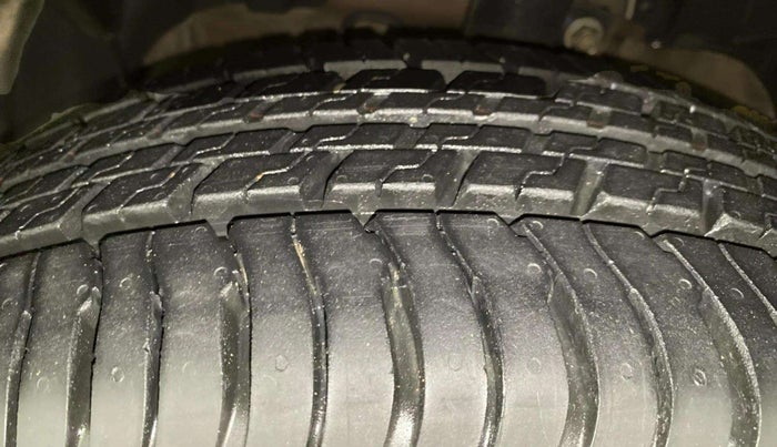 2016 Ford Ecosport TITANIUM+ 1.5L DIESEL, Diesel, Manual, 36,515 km, Left Front Tyre Tread