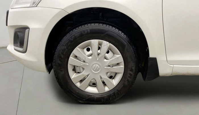 2016 Maruti Swift VXI, CNG, Manual, 90,708 km, Left Front Wheel