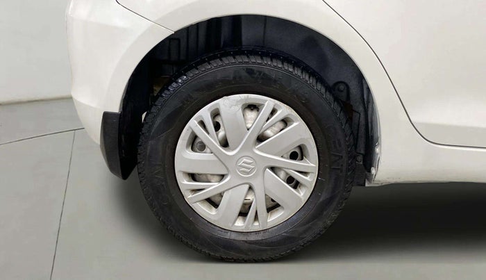2016 Maruti Swift VXI, CNG, Manual, 90,708 km, Right Rear Wheel