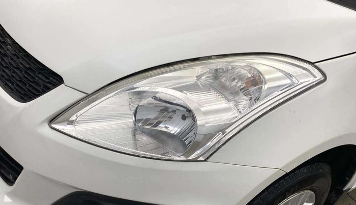 2016 Maruti Swift VXI, CNG, Manual, 90,708 km, Left headlight - Minor scratches
