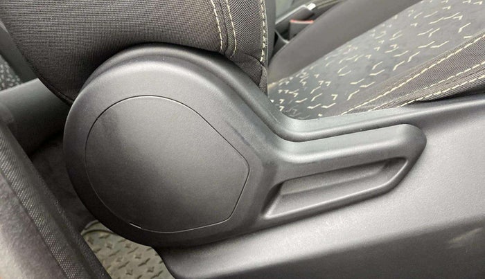 2022 Tata Tiago XT PETROL, Petrol, Manual, 32,602 km, Driver Side Adjustment Panel
