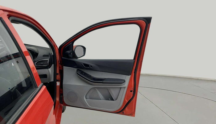 2022 Tata Tiago XT PETROL, Petrol, Manual, 32,602 km, RHS Front Door