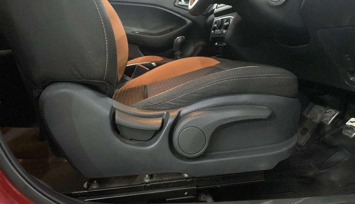 2015 Hyundai i20 Active 1.2 S, Petrol, Manual, 68,526 km, Driver Side Adjustment Panel