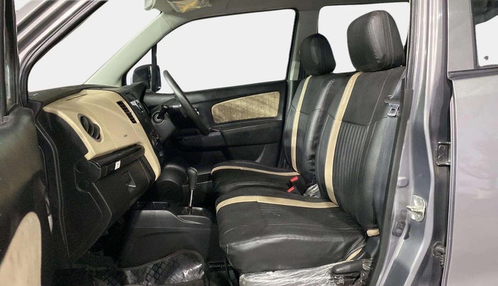 2017 Maruti Wagon R 1.0 VXI AMT, Petrol, Automatic, 6,751 km, Right Side Front Door Cabin