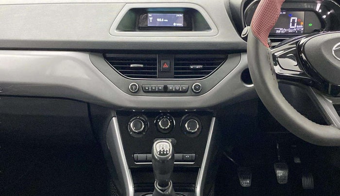 2022 Tata NEXON XM PETROL, Petrol, Manual, 35,772 km, Air Conditioner