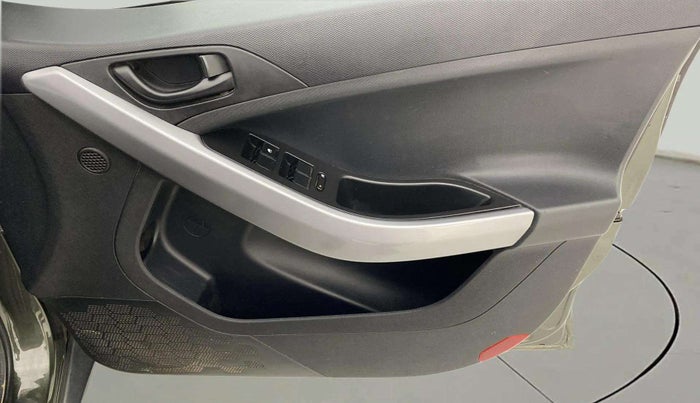 2022 Tata NEXON XM PETROL, Petrol, Manual, 35,772 km, Driver Side Door Panels Control