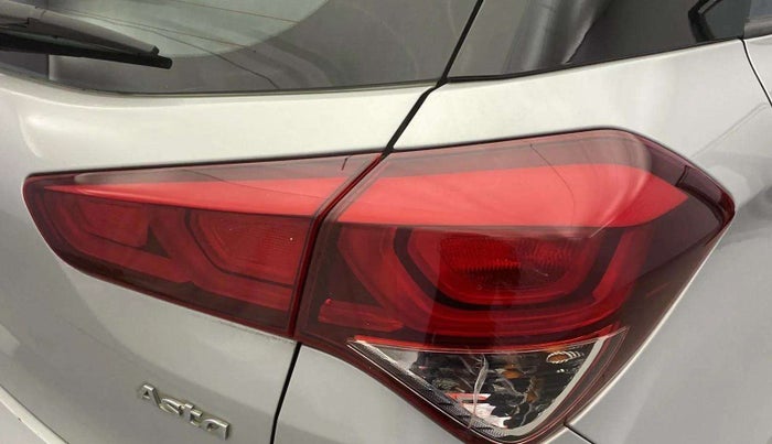 2016 Hyundai Elite i20 ASTA 1.2, Petrol, Manual, 62,827 km, Right tail light - Minor damage