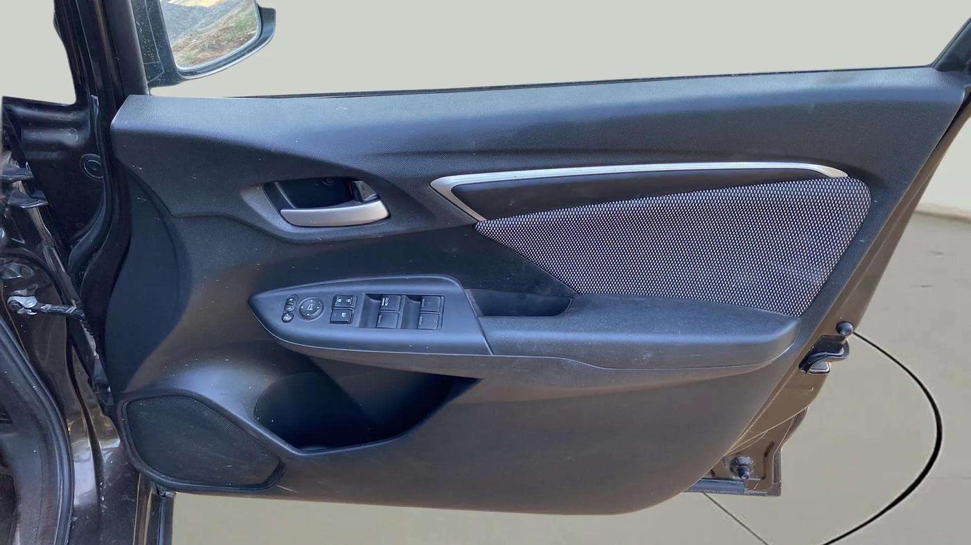 2018 Honda WR-V 1.2L I-VTEC VX MT, Petrol, Manual, 31,232 km, Driver Side Door Panels Control