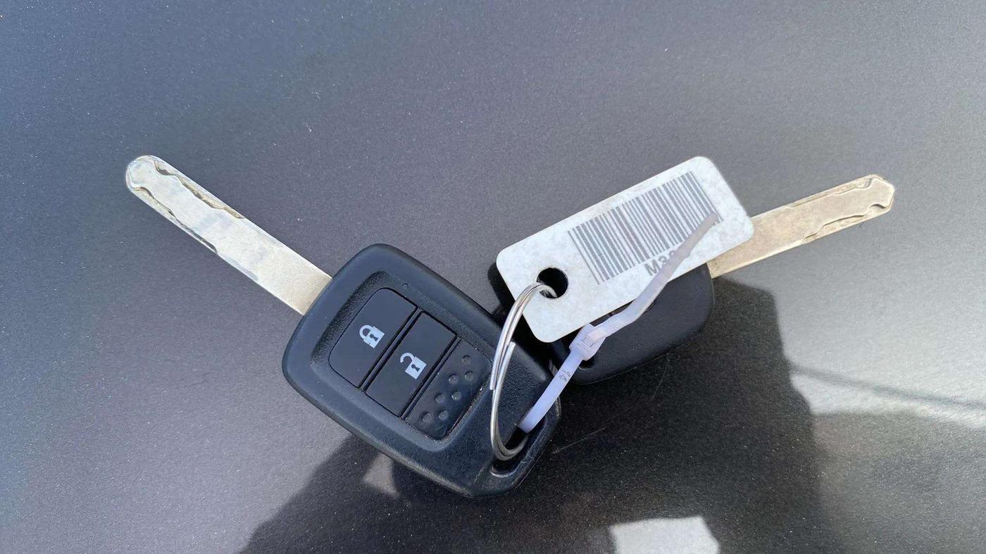 2018 Honda WR-V 1.2L I-VTEC VX MT, Petrol, Manual, 31,232 km, Key Close Up