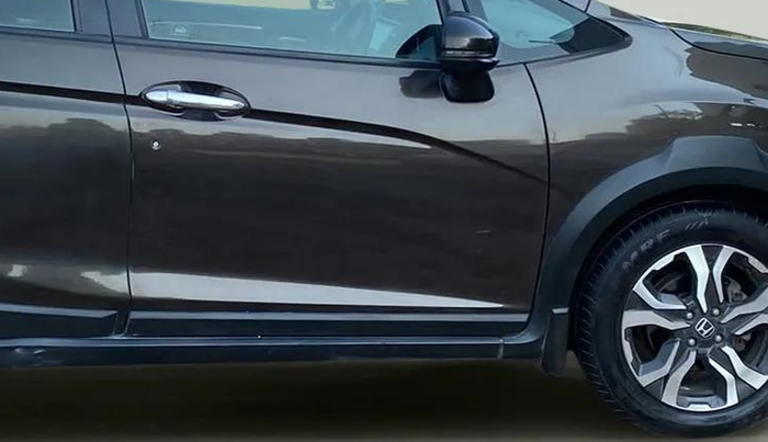 2018 Honda WR-V 1.2L I-VTEC VX MT, Petrol, Manual, 31,195 km, Driver-side door - Minor scratches